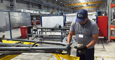 Le ministre de l&rsquo;Industrie inspecte le fonctionnement du groupe Ferrovial à Annaba