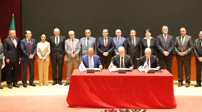 Signature de deux contrats avec SAIPEM et CHEC: La concrétisation du projet de phosphate intégré s’accélère