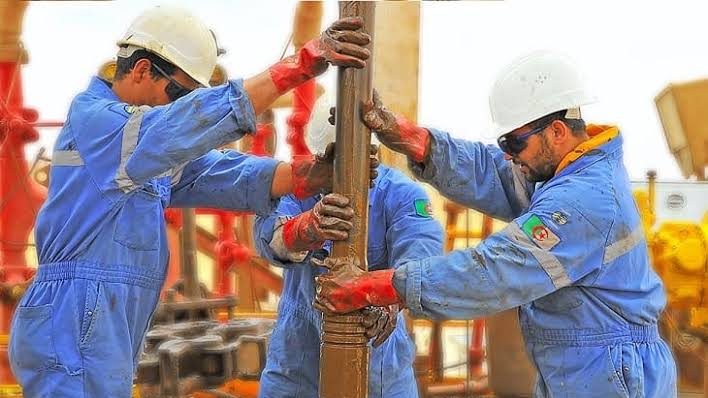 L’Algérie augmente sa production de pétrole: Plus d’un million de barils/jour dès septembre